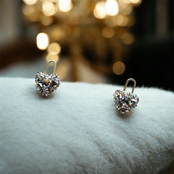 ✨NEW✨ Crystal Heart Stud Earrings for Women, Girls , Students, Party. - Picture 4 of 7